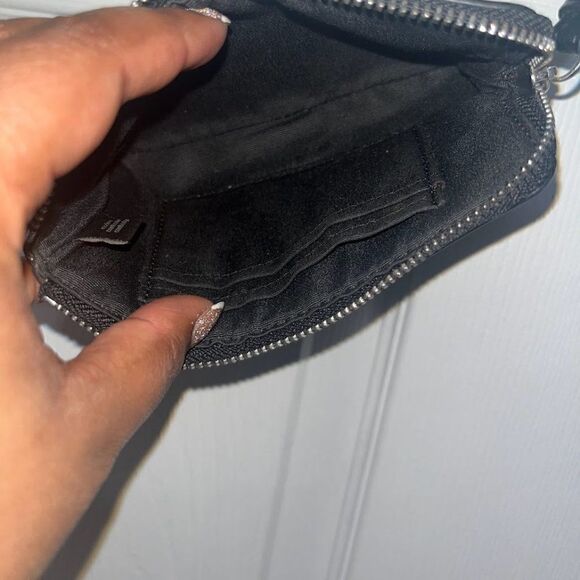 EUC Coach Wristlet - Picture 3 of 3